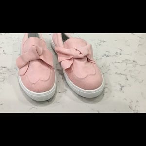 Pink slip-one with feminine bow.